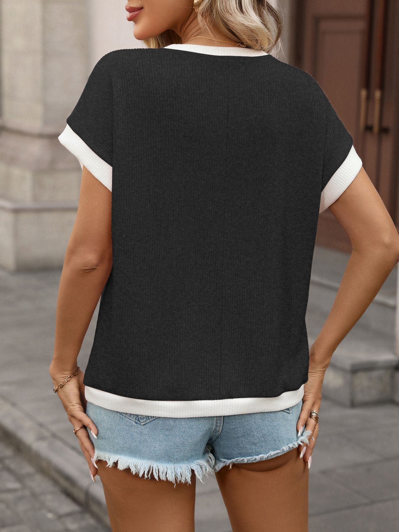 Contrast Trim Short Sleeve T-Shirt - Grace & Grit Boutique