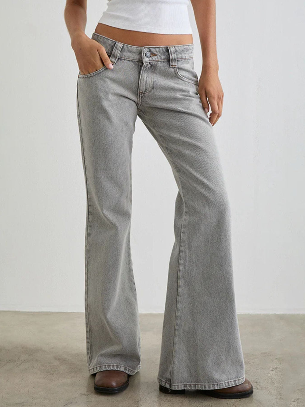 Low Rise Flare Leg Jeans - Stylish and Comfortable - Grace & Grit Boutique