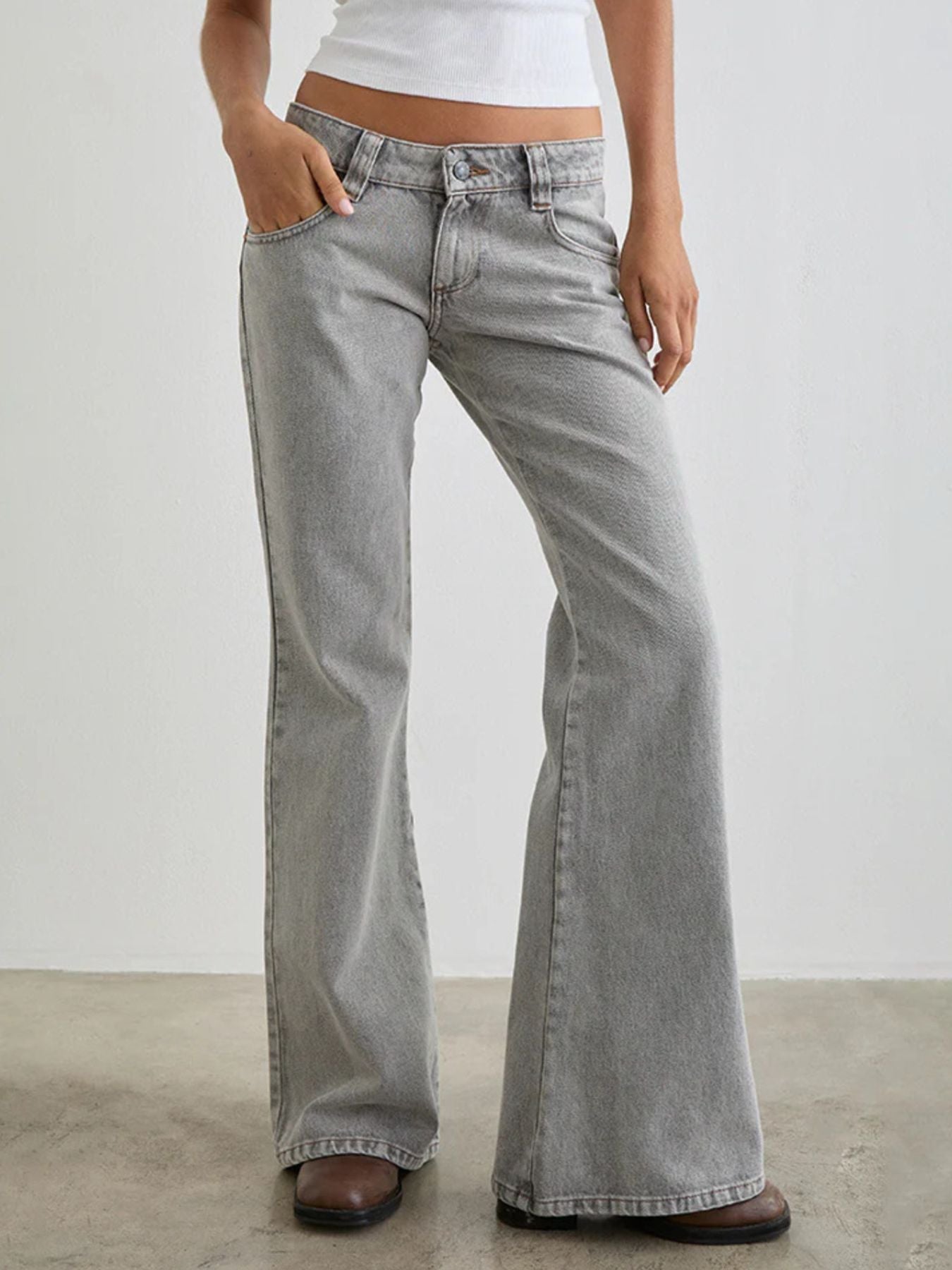 Low Rise Flare Leg Jeans - Stylish and Comfortable - Grace & Grit Boutique