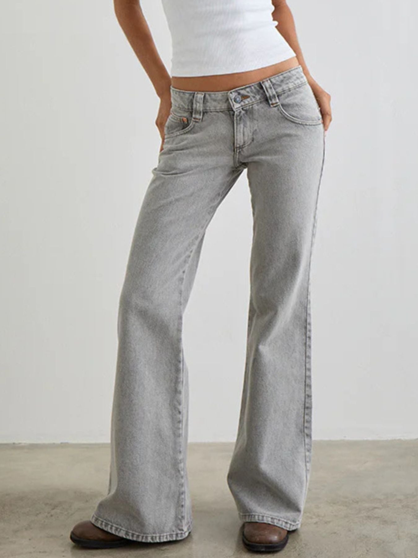 Low Rise Flare Leg Jeans - Stylish and Comfortable - Grace & Grit Boutique